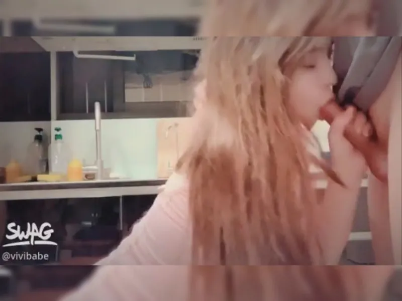 Hoá thân thành nhân viên chăm sóc xinh quan hệ với bạn trai